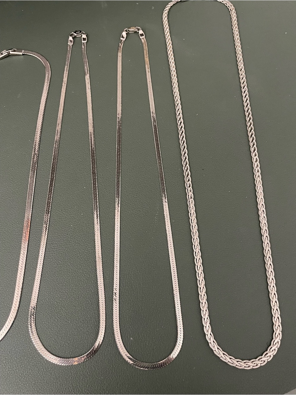 Lot of Silver-Plated Herringbone Chain Necklaces for Women - Picture 4 of 11